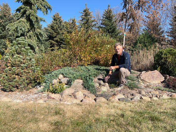 Kevin Next To Icee Blue Juniper 